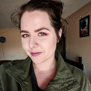 Meet your Posher, Ericka